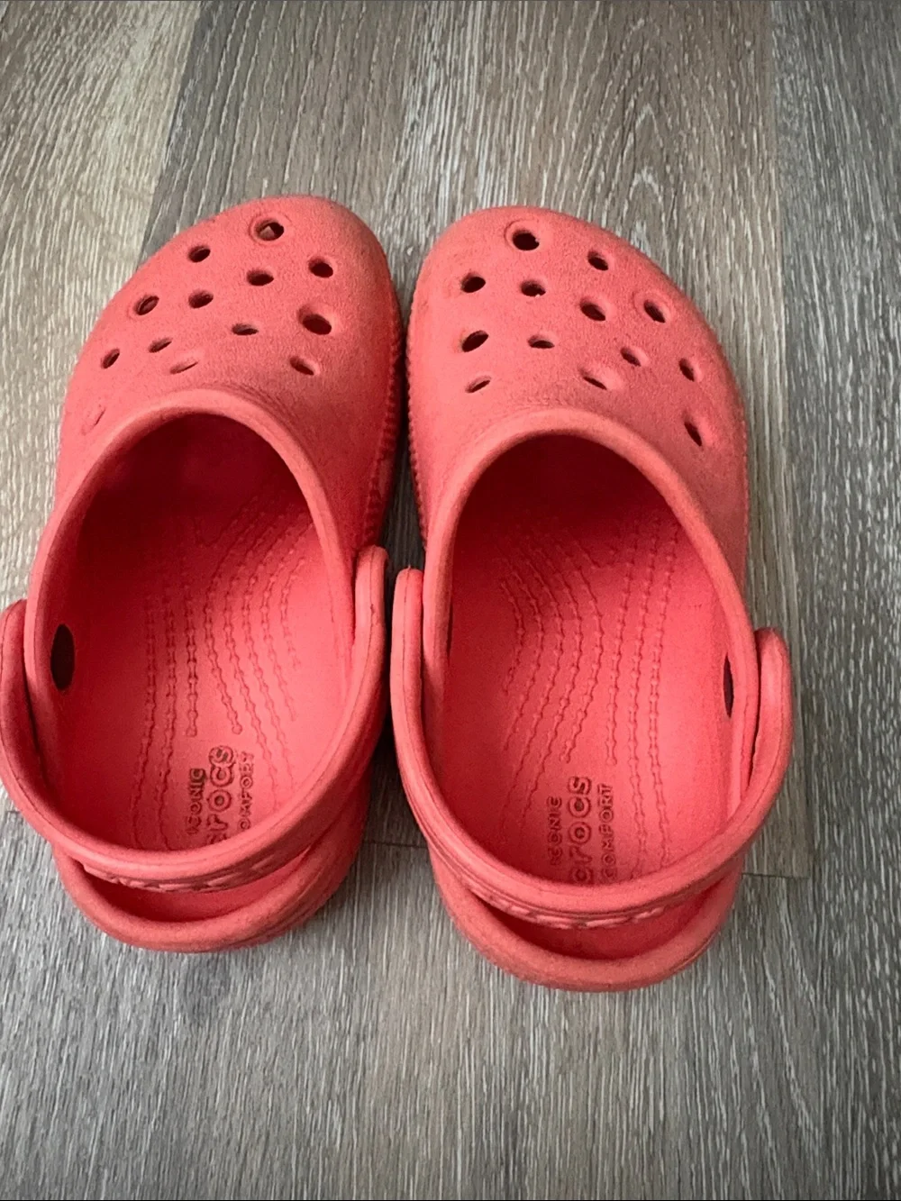 CROCS Kids Classic Clog in Coral Pink
